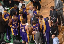 关于菲尼克斯太阳迎NBA季后赛关键赛，今夜回应争议，信心回归，团队化学反应显著的信息