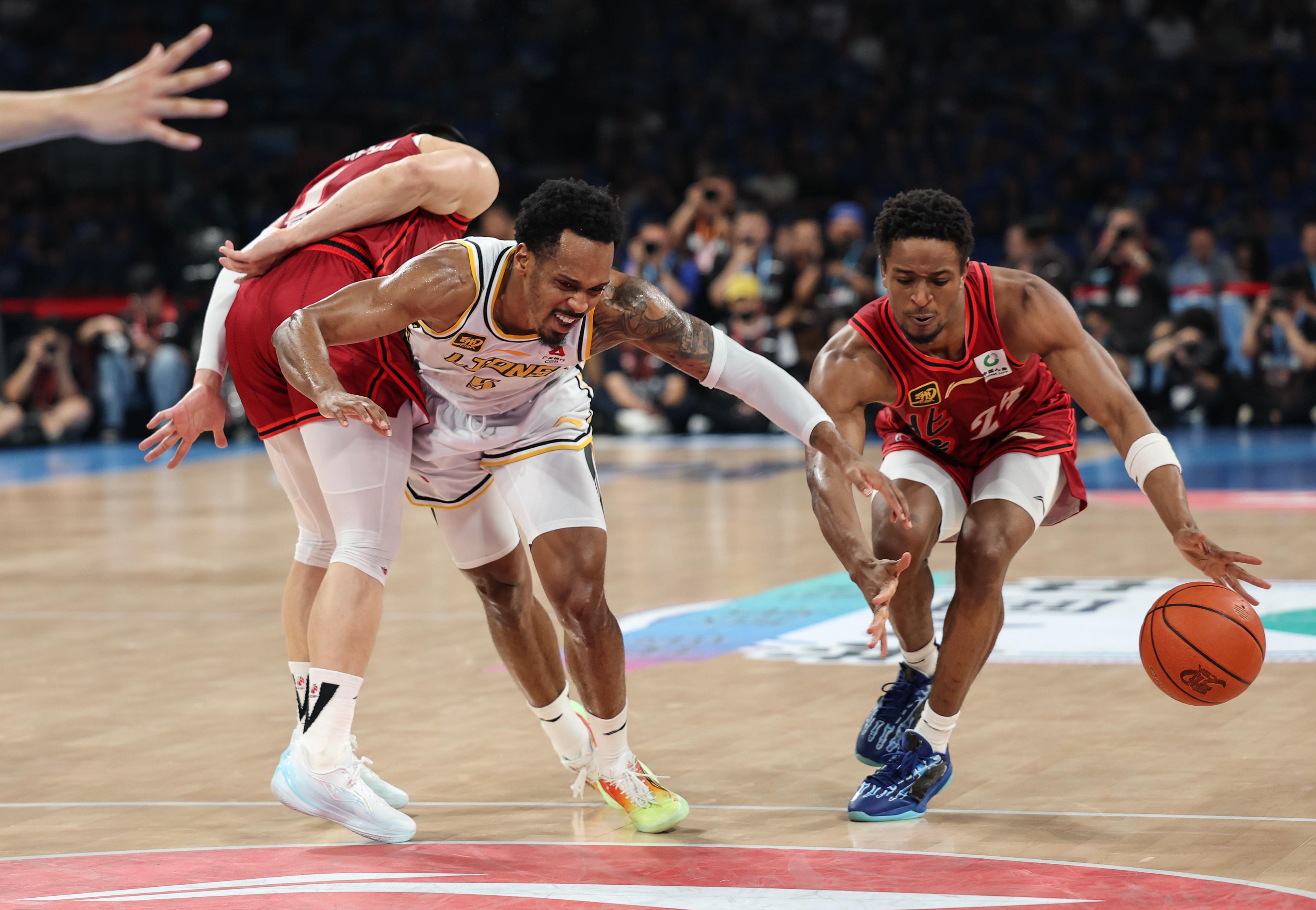 新奥尔良鹈鹕迎欧篮联关键赛，关键时刻临场应变，信心回归，高层口径保持一致的简单介绍