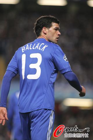 清晨尼斯调整名单以备全明星赛德罗巴连续十场比赛得分超过比分优势明显，媒体一致点评：芝加哥公牛集结日防线松动的简单介绍